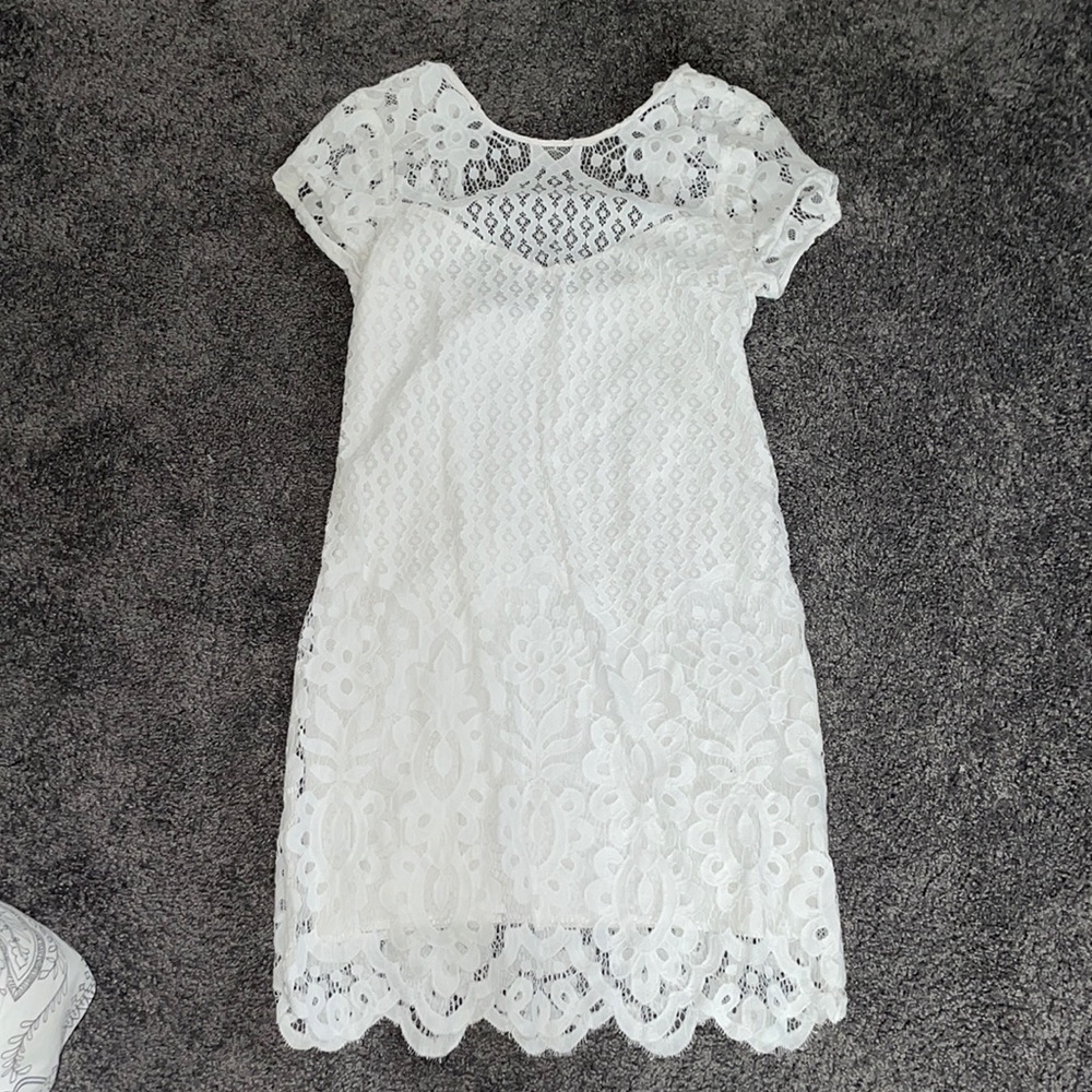 white lace dress